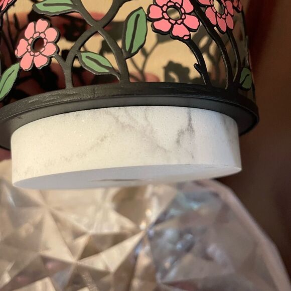 Bath & Body Works Black Metal Pink Poppy Flower Marble Base Candle Holder - Picture 5 of 14